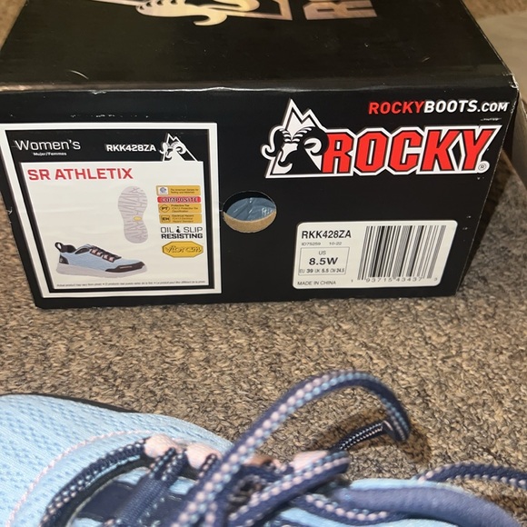 Boots - Picture 9 of 9